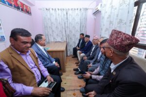 पहिलो पटक एकीकृत समाजवादीको कार्यालयमा पुगे प्रधानमन्त्री ओली