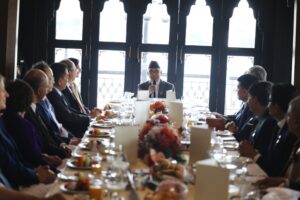 प्रधानमन्त्री ओली र थाई व्यावसायीहरुबीच बैंककमा भेटवार्ता