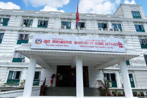 गृहका ६ जनाको सरुवा, ३ जिल्लाका सीडीओ हेरफेर