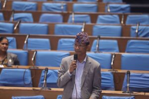 सांसद मेटमणि चौधरीद्धारा सरकारमाथि कडा चेतावनीः शिक्षकका माग पूरा नगरे सिंहदरबार र बालुवाटारबाट भाग्नुपर्ला