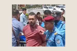 विमानस्थलको आगमनकक्षमा युवकमाथि कुटपिट गर्ने तीन प्रहरी रानीपोखरी तानिए