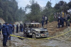 पाथीभरा जाँदै गरेको जिपमा आगलागी : ४ जनाको मृत्यु, २ घाइतेको उद्धार 