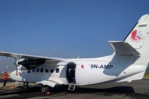 समिट एयरको विमानमा समस्या आएपछि काठमाडौंमा सुरक्षित अवतरण