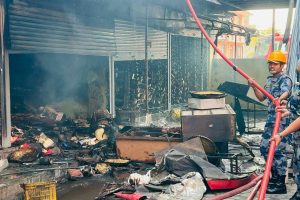 सतुङ्गलको कपडा पसलमा आगलागी