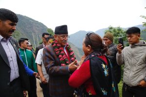 अध्यक्ष प्रचण्ड नेतृत्वको मध्यपहाडी लोकमार्ग अभियान टोली रूकुमपूर्वमा