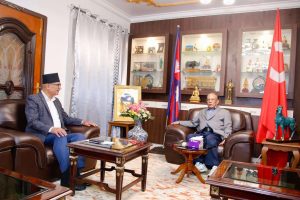 अर्थमन्त्री पौडेल र प्रचण्डबीच भेटवार्ता