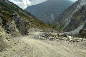 कुलेखानी–कलंकी–हुमाने सडक आजदेखि १९ दिन बन्द