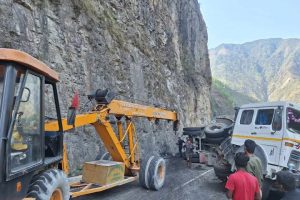 नारायणगढ–मुग्लिन सडक एकतर्फी सञ्चालन