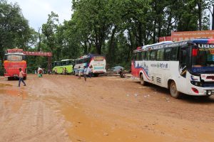 दाउन्ने–दुम्कीवास सडकको वैकल्पिक मार्ग पनि अवरुद्ध