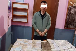 १ करोड ४४ लाख नगदसहित बौद्धबाट चिनियाँ नागरिक पक्राउ